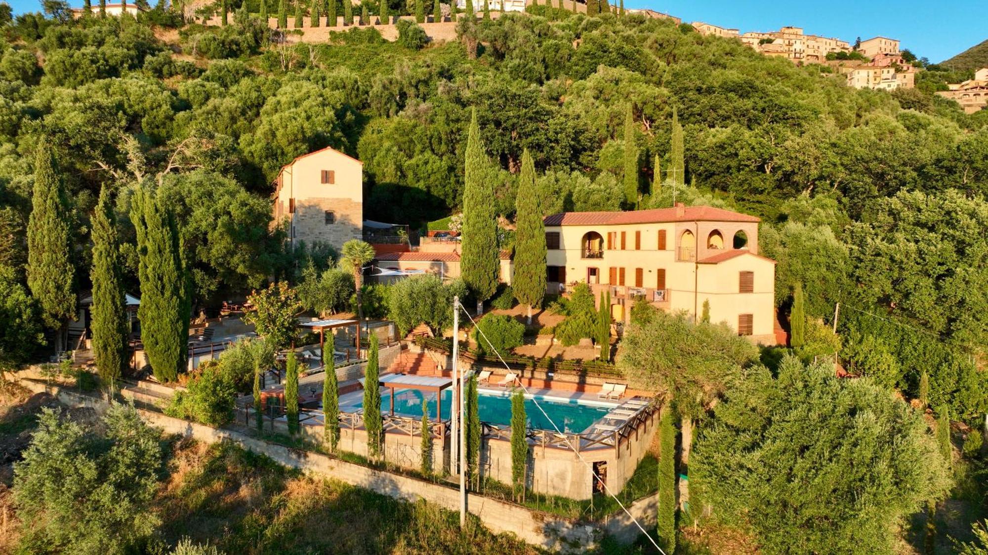 Madonna Del Poggio Cav Lejlighedshotel Scarlino Eksteriør billede