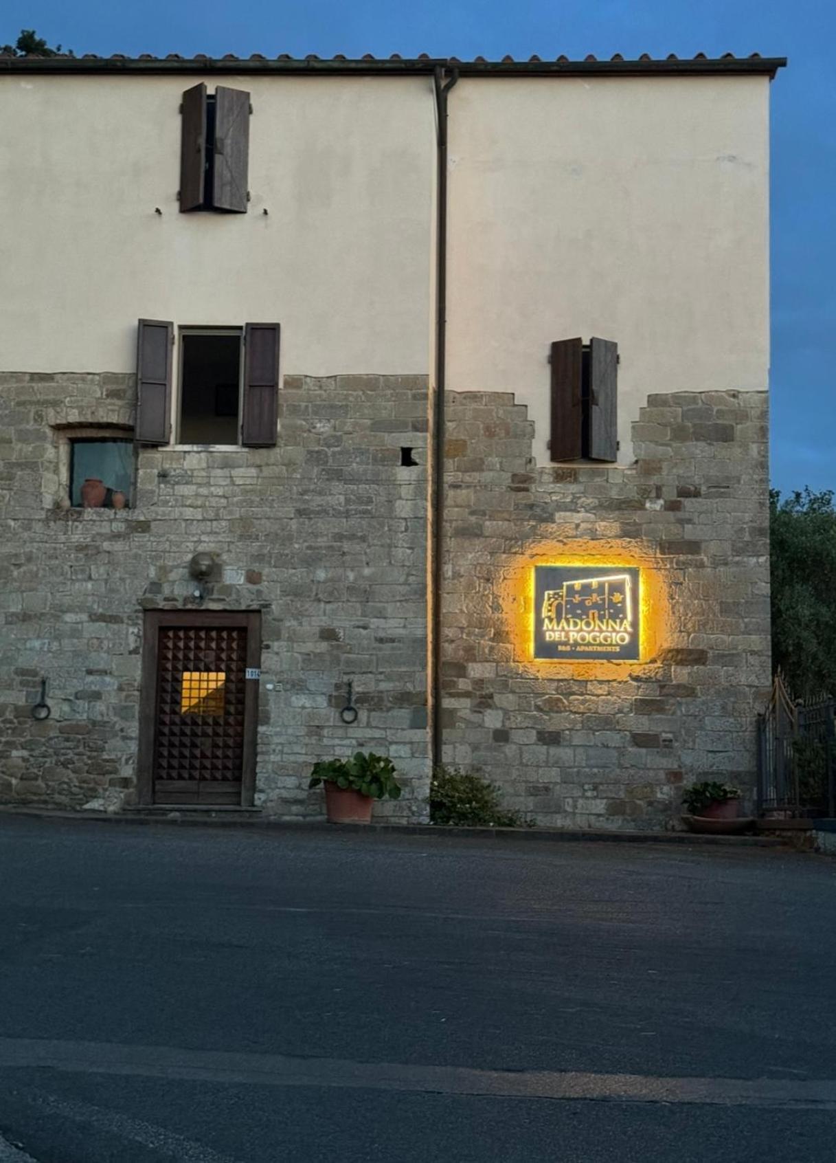 Madonna Del Poggio Cav Lejlighedshotel Scarlino Eksteriør billede
