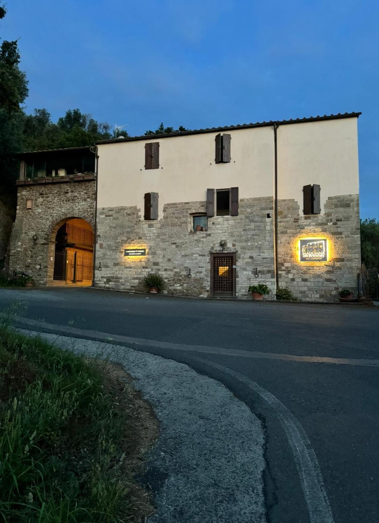 Madonna Del Poggio Cav Lejlighedshotel Scarlino Eksteriør billede