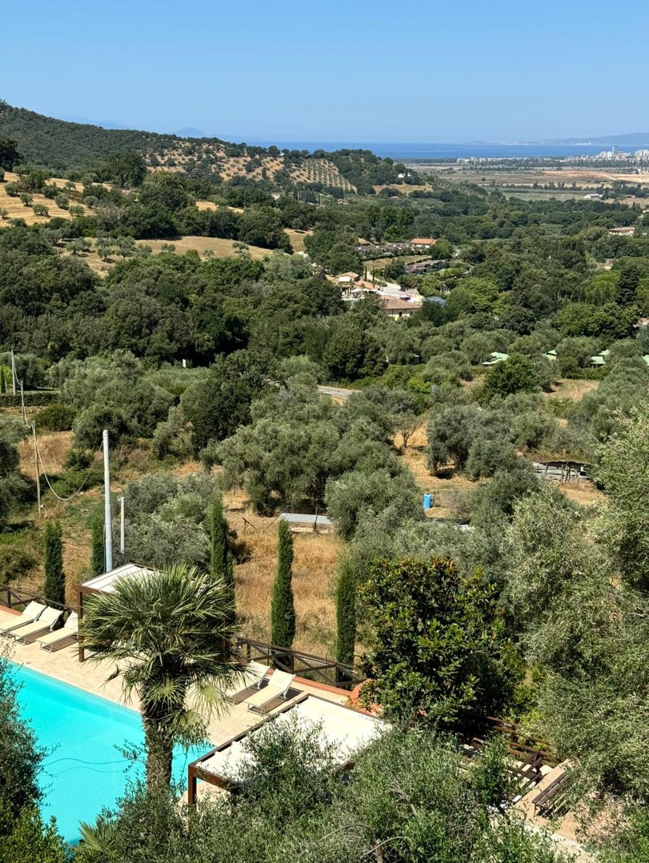Madonna Del Poggio Cav Lejlighedshotel Scarlino Eksteriør billede
