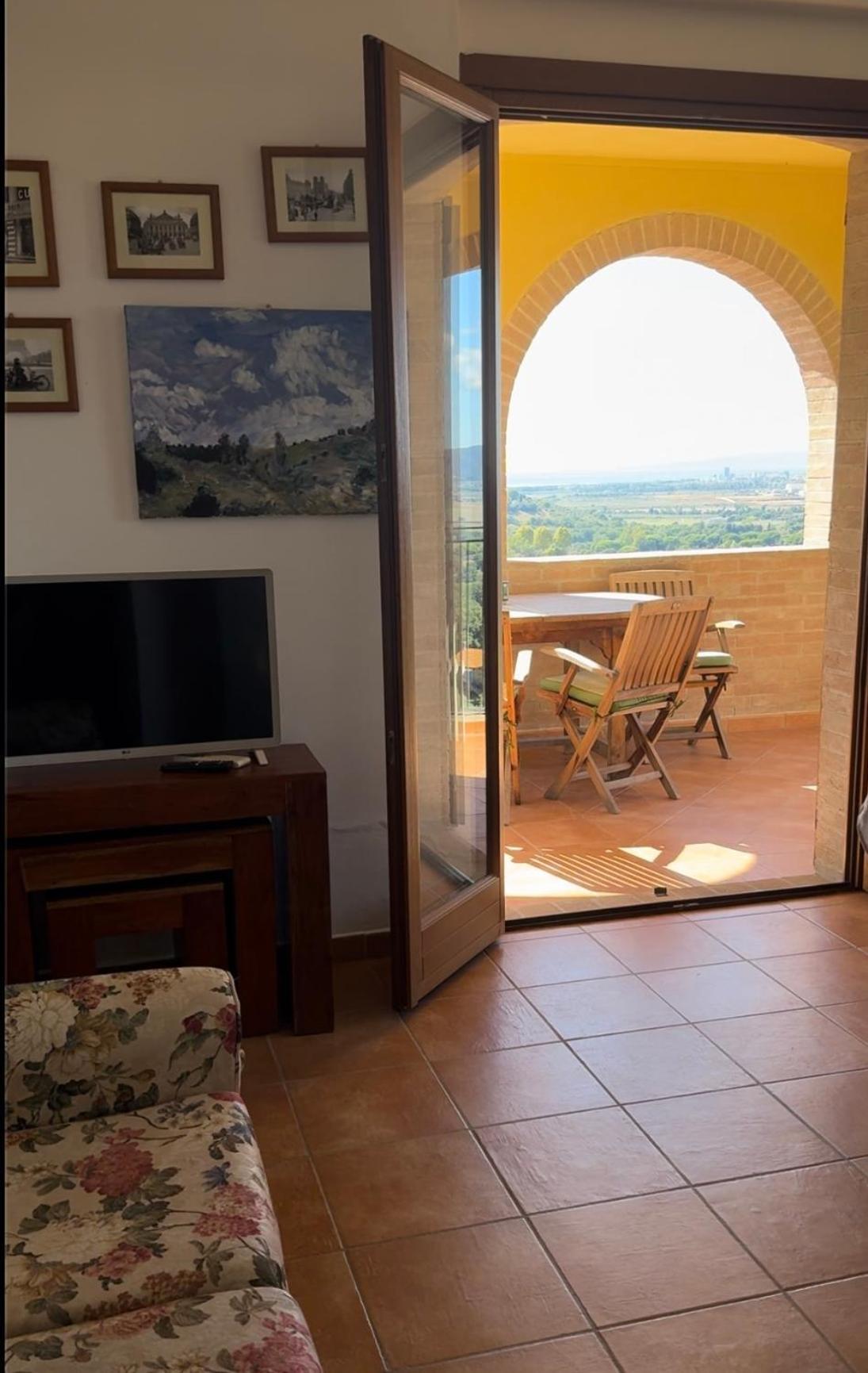 Madonna Del Poggio Cav Lejlighedshotel Scarlino Eksteriør billede