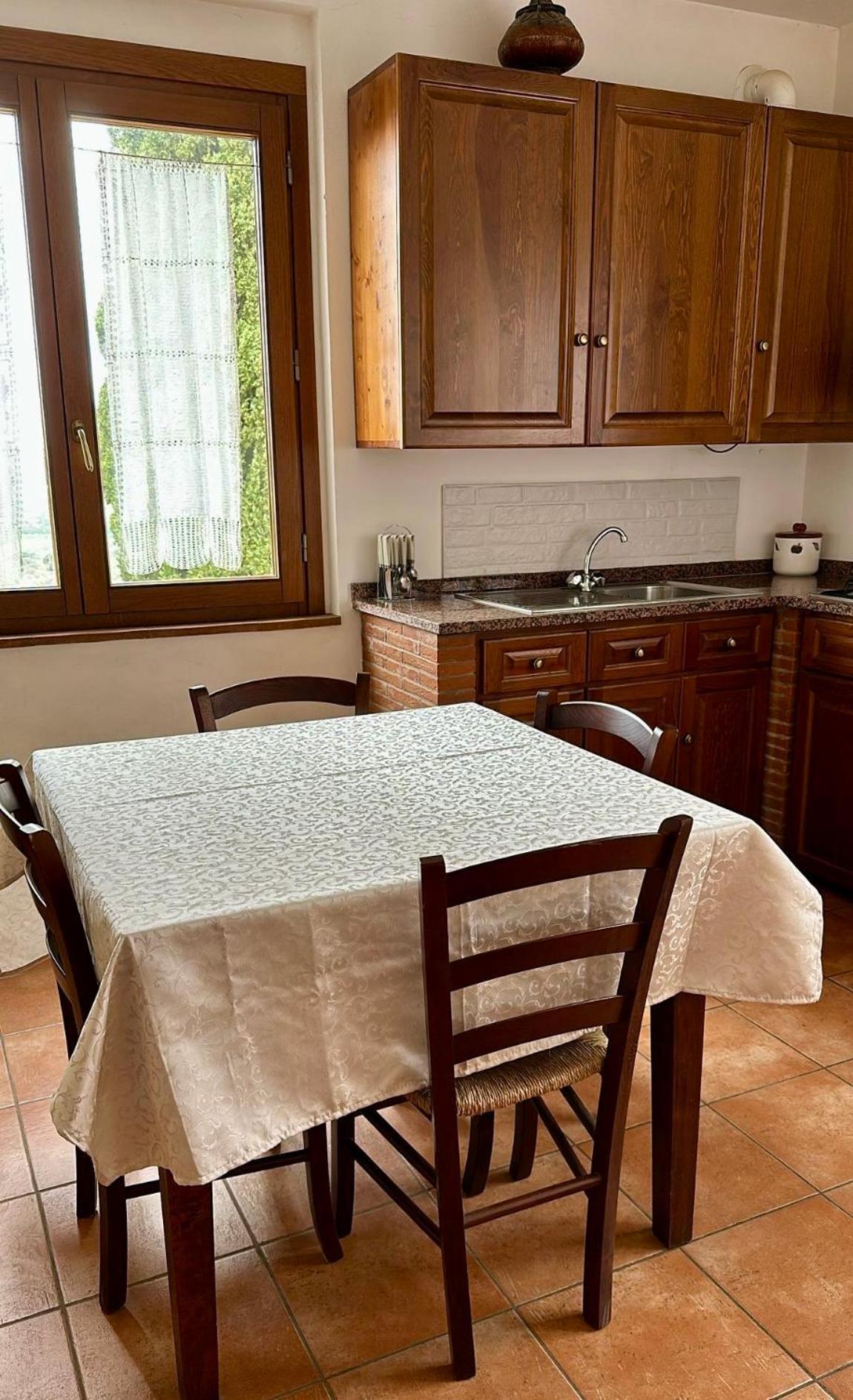 Madonna Del Poggio Cav Lejlighedshotel Scarlino Eksteriør billede